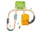 Houten treinset met rails, bruggen en bouwaccessoires.