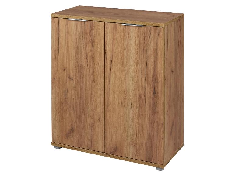 Een houten kast met twee deuren.