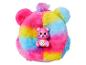 Regenboog pluche kussen met een roze Care Bear figuur