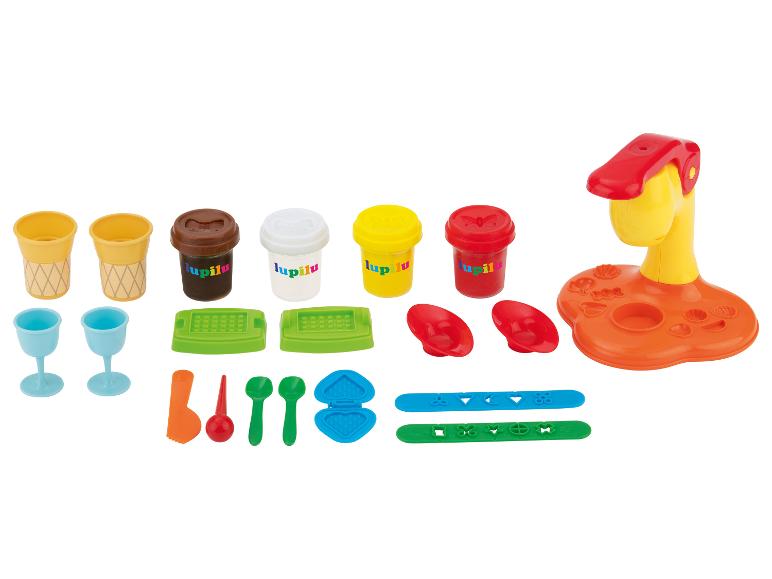 Lupilu ijs- en wafel speelset met gekleurde klei en accessoires.