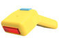 Scanner jaune avec une lumière rouge pour scanner les produits.