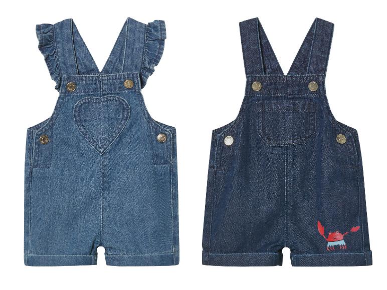 Deux salopettes bébé en jean : une avec cœur, l'autre avec crabe.