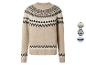 Pull beige en tricot avec un motif géométrique noir et blanc.