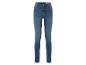 Een paar blauwe skinny jeans.