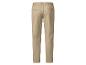 Achteraanzicht van een beige heren chino broek