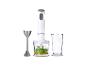 Mixeur plongeant SilverCrest avec accessoire et verre doseur, préparant du pesto