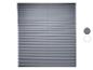 Store plissé gris avec un échantillon de couleur grise et un contour blanc.
