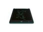 Een groene LCD-schrijftablet met een schets op het scherm.