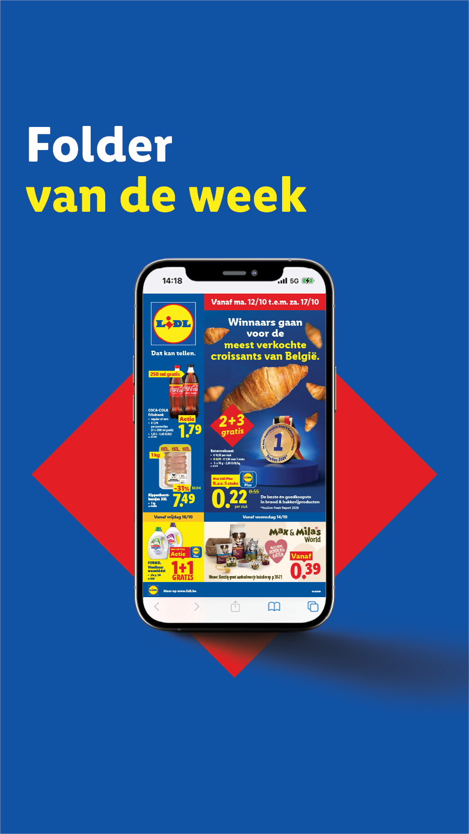 Wekelijkse folder met aanbiedingen voor croissants, frisdrank en kipfilet op een smartphone.