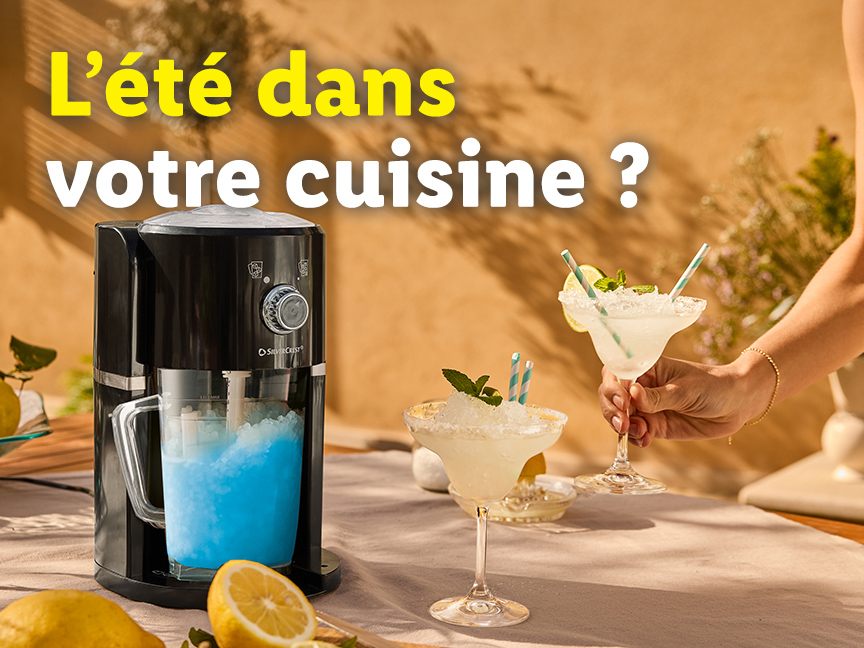 Un appareil à glace pilée Severin prépare des margaritas rafraîchissantes pour l'été.