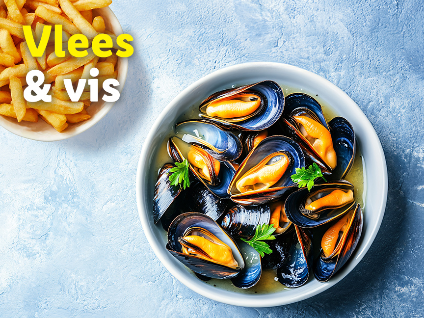 Mosselen met friet: een klassiek Nederlands gerecht.