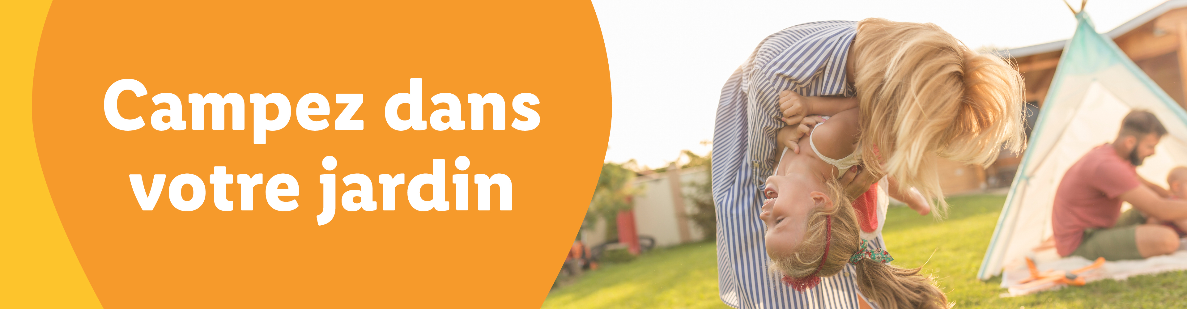 Plaisir familial avec une tente dans le jardin.