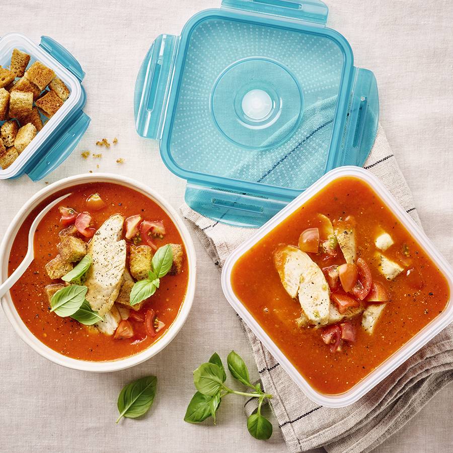 Potage tomates-poivrons au poulet