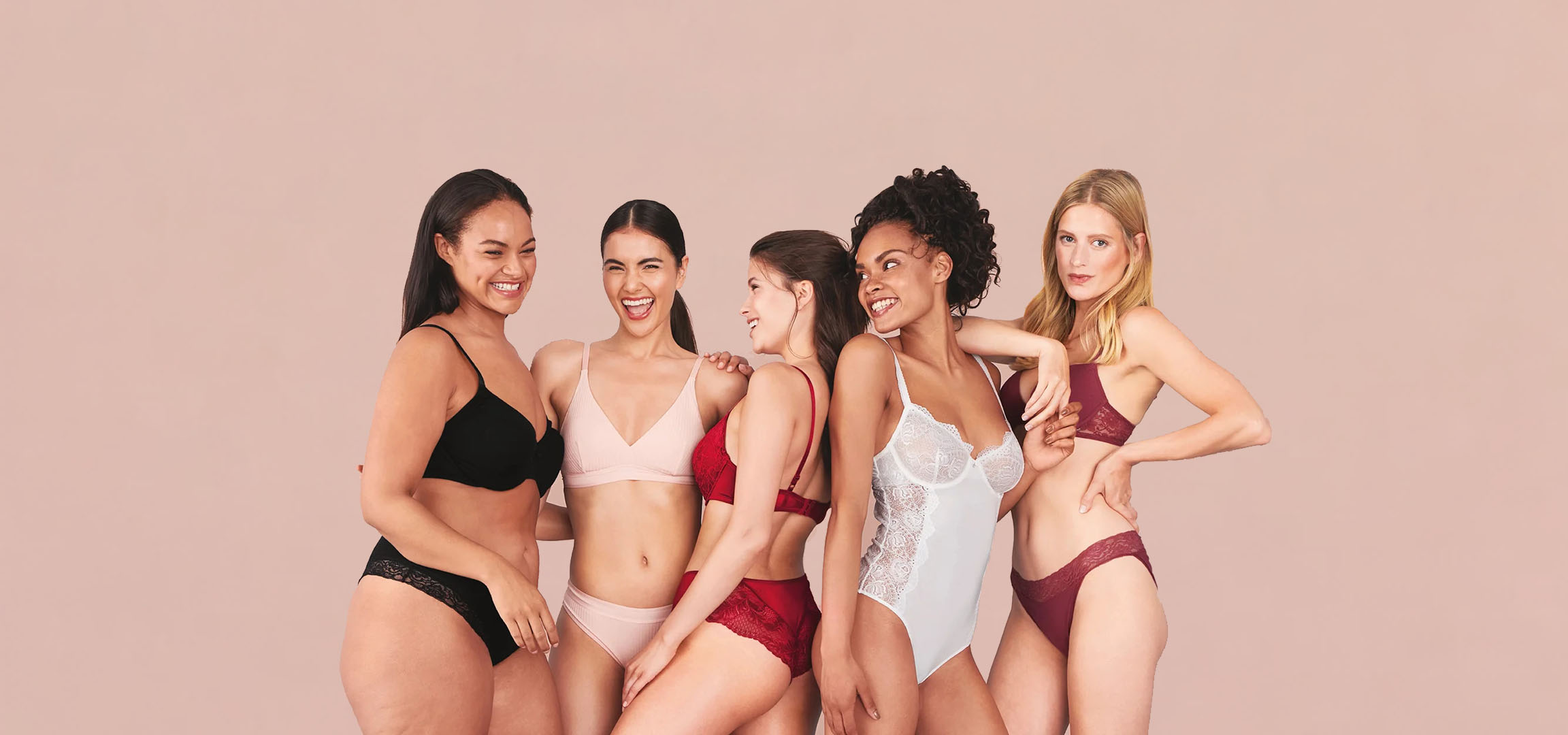 Lingerie féminine, soutiens-gorge et bodies.